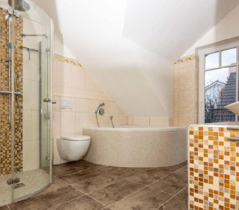 Phantastisches Haus Mit Pool Direkt In Muenchen Eksteriør billede